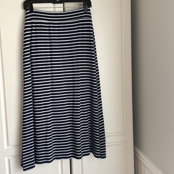 🎀DONATED🎀 Talbots Jersey Maxi Skirt - Picture 4 of 6